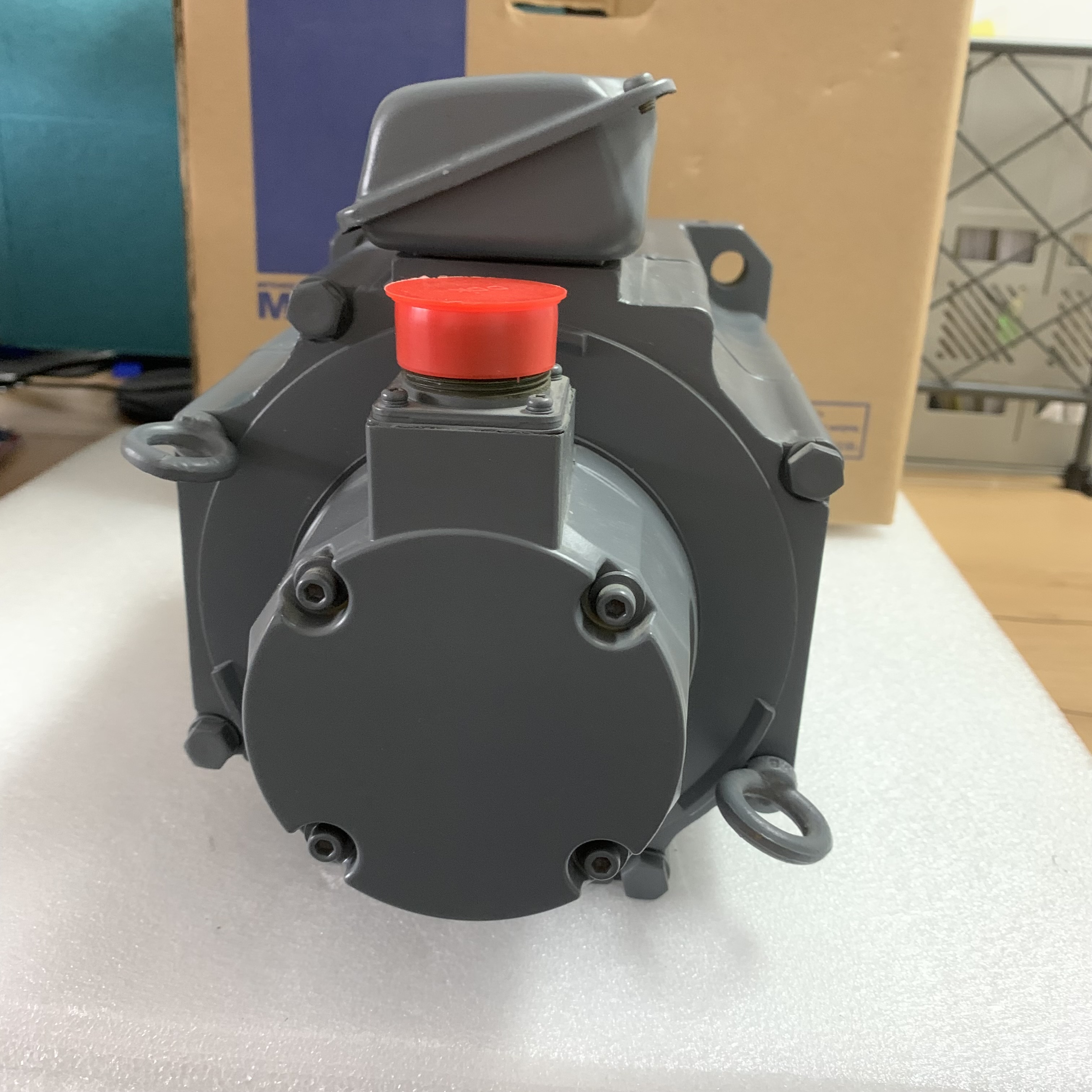 Мотор сервопривода AC Мицубиси HA-SH202 3 KW 125 v УЧАСТКА 2 2000 RPM 11 IP65 ЦЕНА CIF НОВАЯ И ПЕРВОНАЧАЛЬНАЯ ХОРОШАЯ