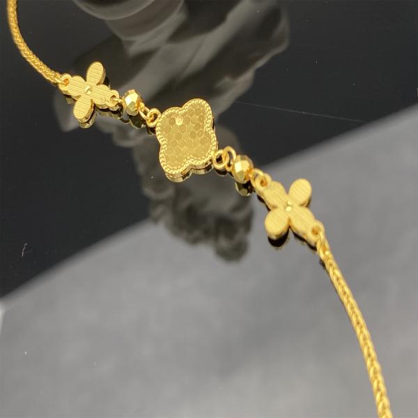 Brillante rosa dorada Brazalete de corazón de diamante