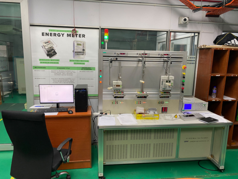 High-Precision Energy Meter Test Bench for IEC Accuracy Verification