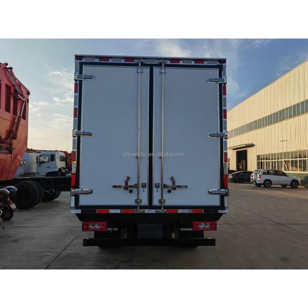 FOTON 4x2 Refrigerated Cold Room Truck Horsepower 150hp Freezer Delivery Truck