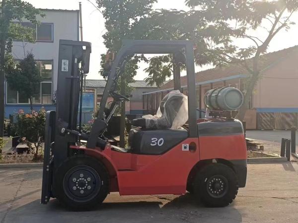 3.5 Ton Propane Forklift with EPA Engine and Fork Width of 685mm