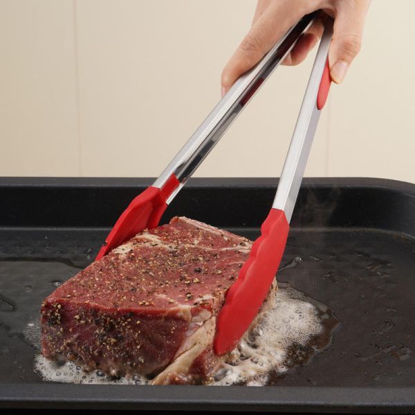 Silicone Pliers Are Heat-resistant And Reusable. Silicone Food Pliers Are Food Clips