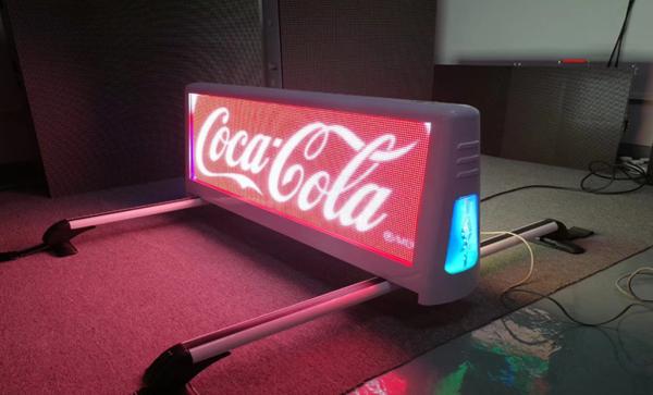 Affichage LED P2.5 avec haute luminosité sans fil 4G écran électronique de voiture GPS positionnement