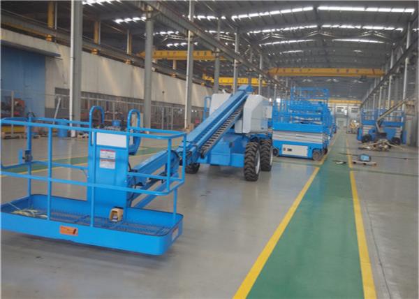 Aerial Electric Boom Lift , Self Propelled Telescopic Booms Zero Radius Turning
