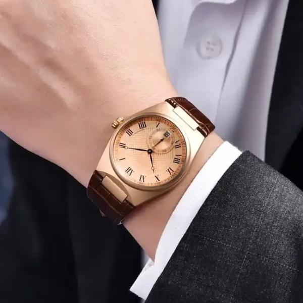Alloy Case Waterproof Quartz Watch Shock Proof Leather Strap Quartz Watch 40mm Dia