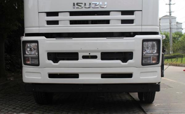 Isuzu Chassis Small Cargo Truck 6*4 5 Tons Wings Opaning Truck for Transporting Dry Cargo