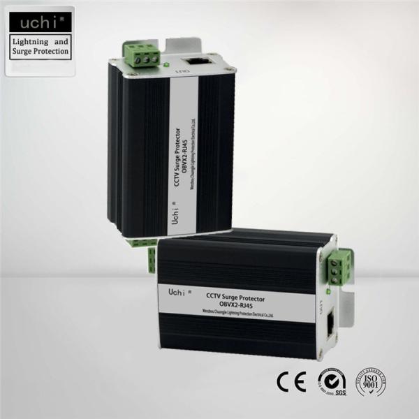 Connexion du simple canal RJ45 du dispositif de protection de montée subite de t