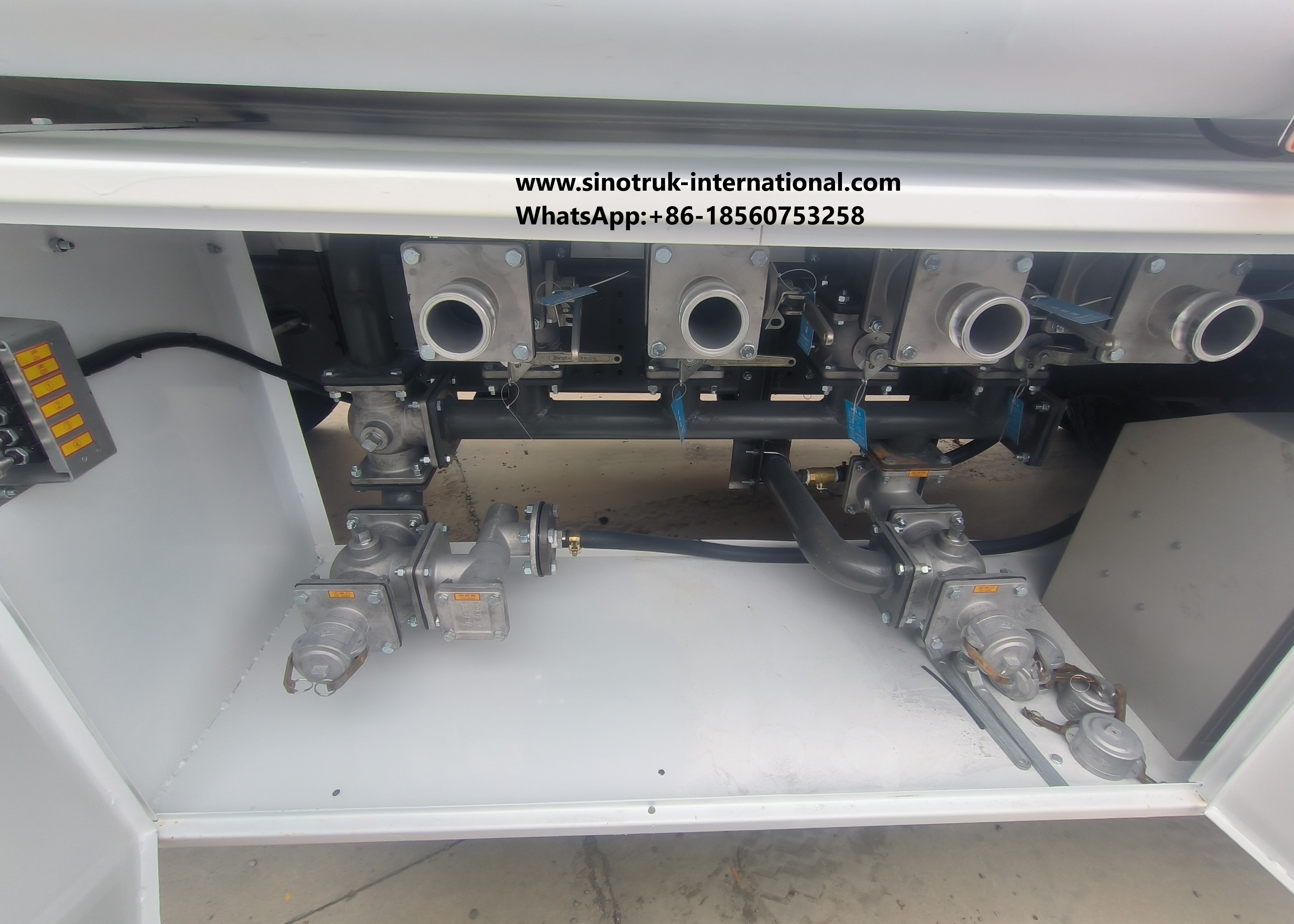 400Hp Engine Output Oil Transport Truck The Perfect Solution for Safe Oil Delivery