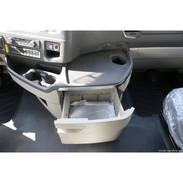 Double Row Howo Sinotruk Tractor Truck 6x4 610hp 10 Wheels Second Hand