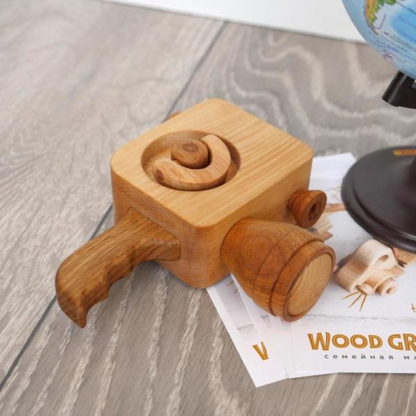 ISO9001 Handcrafted Small Wooden Boat Toy Powerboat Coastal Beach Themed