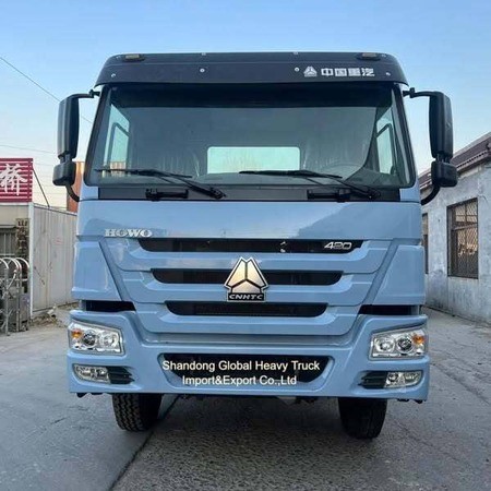 371HP and 420HP Sinotruck HOWO A7 6X4 Tractor Truck with 12.00R20 Tires for Heavy-Duty Hauling