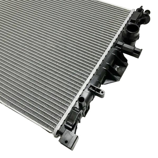 Le radiateur WOMALA LR070463 pour Land Rover Discovery Spor Range Rover Evoque 2020
