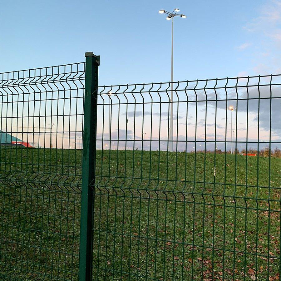 Premium 3D V Bending Fence Panels Weatherproof Anti Climb Perimeter Security Mesh