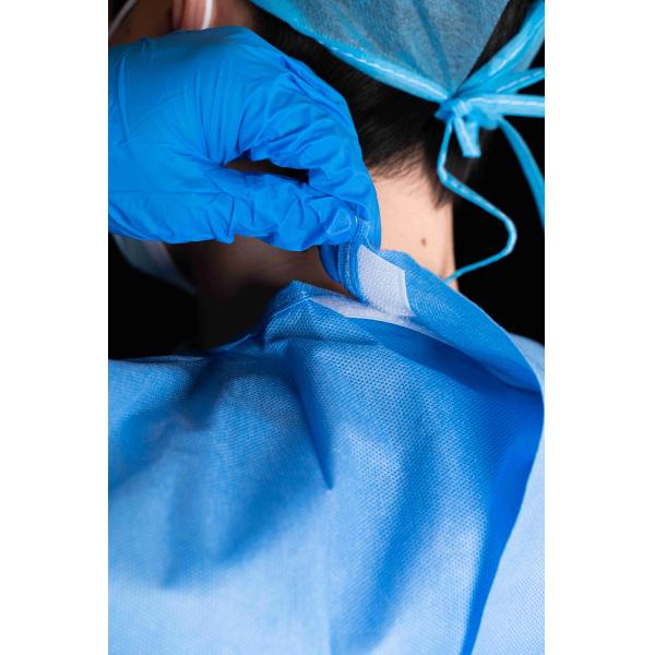 Ultrasonic Heat Seal SMS Disposable Surgical Gown Waterproof With Knitted Wrist