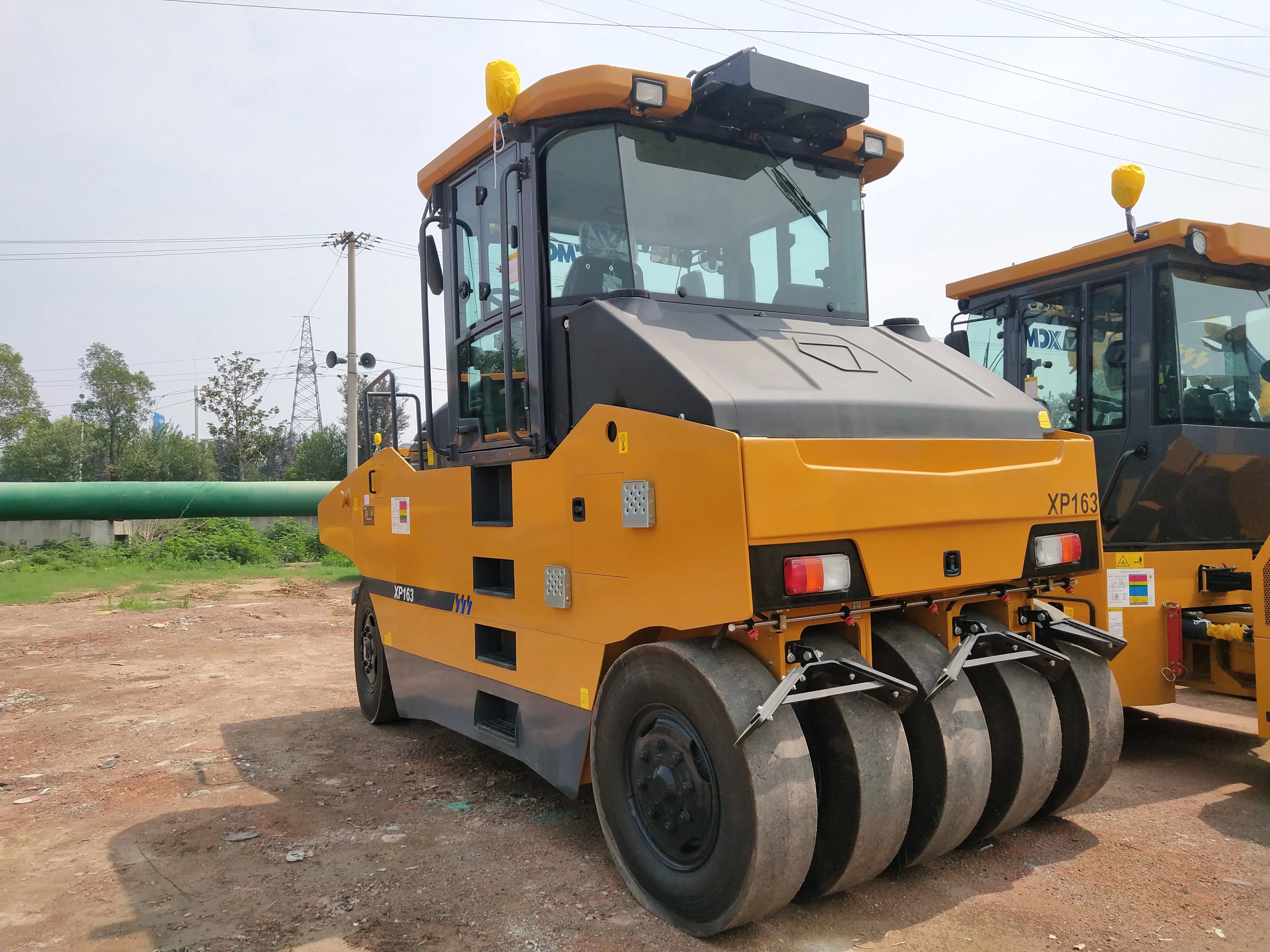XP163 16 Ton Pneumatic Tire Road Roller Road Construction Equipment With Yuchai Engine