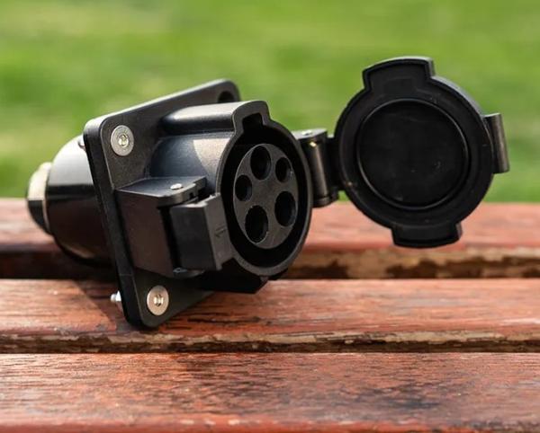 Tesla To GBT EV Charging Connector Socket 32A Working Voltage 250V AC