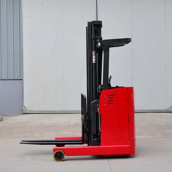 1.5t Stand On Electric Reach Truck With AC Drive HD Wireless Camera