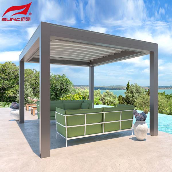 Installation à l'aide d'une tige ronde en aluminium montée sur le mur ou autonome, compatible avec une pergola en aluminium