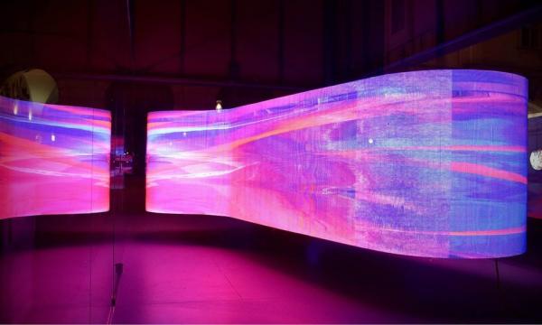 Ecrã de LED flexível de ferro dobrado em cores inteiras Ecrã de vídeo de chip Epistar impermeável