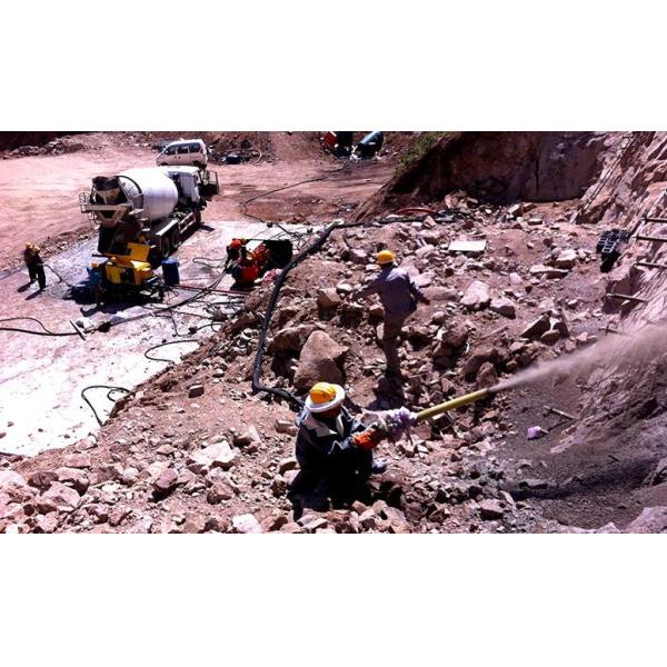 CE ISO Cement Spraying Machine Multifunctional Powder Wall Machine With Mixer