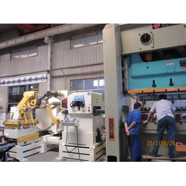 Полноавтоматические 3 в 1 раскручивателе фидера катушки листа сервопривода Нк/стальном Декоилер МАК4-600