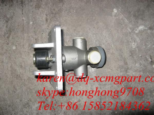 Xcmg Wheel Loader Parts Zl50G, Lw300F, Lw500F, Zl30G,Lw188 Air Brake Valve