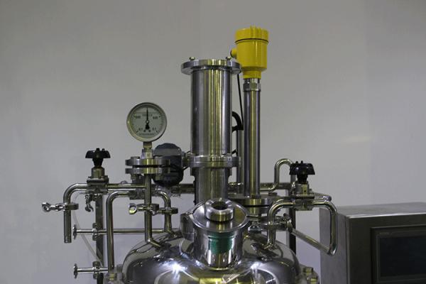 Water Cooling Chemical Glass Reactor with Full Vacuum To 0.6 MPa Pressure Range and 50-800 Rotate Speed