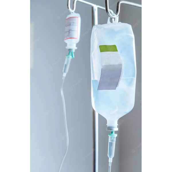 Transparent IV Infusion Set with Adjustable Flow Regulator and 60 Drops/ml for Medical Use