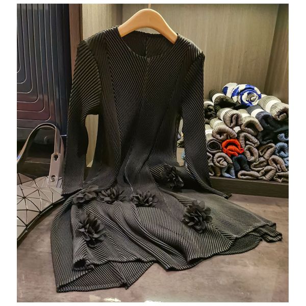 High-end 3d Flower Round Neck Long Sleeve Pleated Plus Size Women's Dresses