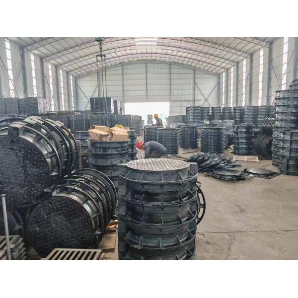 Tapa de alcantarilla rectangular de hierro fundido de 59*53*100 para drenaje de agua con norma EN 124