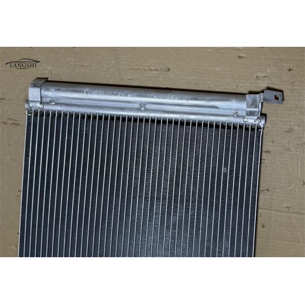 Le condensateur de courant alternatif VENUCIA V-DDI 2023- 92100-3RA0A921005MA0A pour Nissan SYLPHY 2012-2023