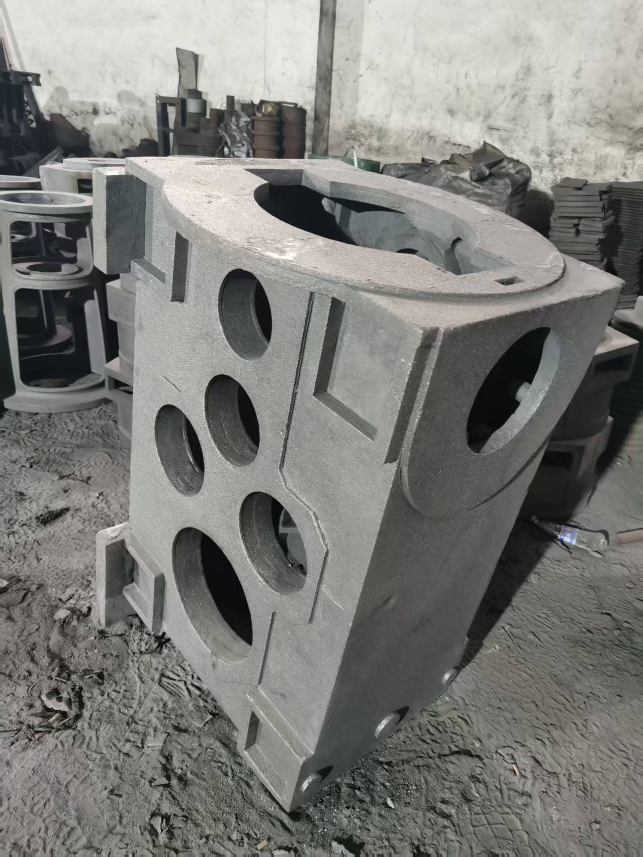 Custom Size Available Machine Tool Bed Casting with Excellent Vibration Damping Performance and High Rigidity for CNC Machine Base Frame