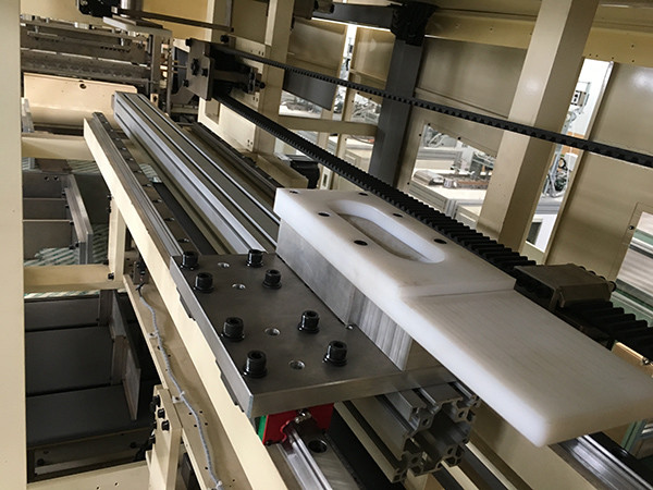 Полная машина пеленки младенца сервопривода