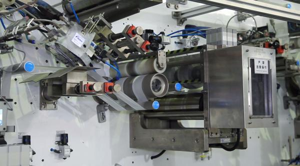 Full Servo 600PPM Baby Diaper Machine With Stacker And Bagger