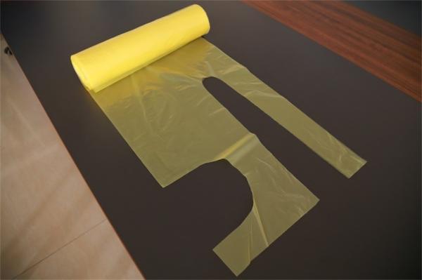 Plastic Polythene Disposable Aprons On A Roll Waterproof Dust Proof OEM Service