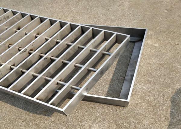 Hot Dip Galvanizing Toothed Stainless Steel Bar Grating For Cement Plants
