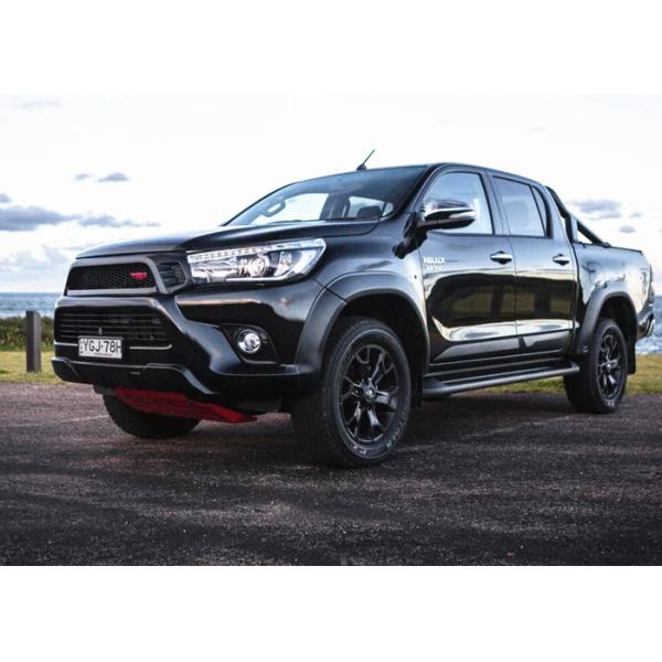 Toyota Hilux Revo 2015 2016 Pièces détachées de voiture Mise à niveau de la calandre avant de style TRD