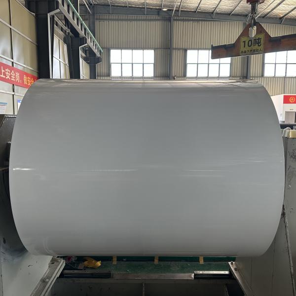 2250mm Largeur alliage ultra large 5052 H26 Coil d'aluminium revêtu de couleur blanche brillante haute pour la fabrication de boîtes de camions