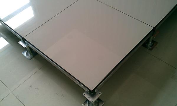 600 x 600 x 45mm anti-dust, antistatic Raised Computer Floors 52000 N / m2 Uniform Load