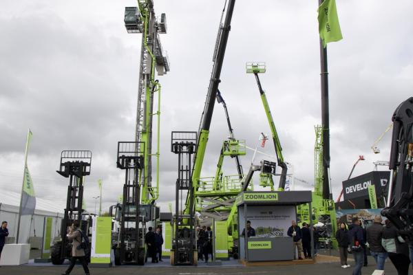 1T-500T Truck Crane Truck Mounted Hydraulic Crane Customized