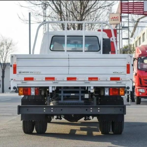 Keeyak ISUZU 4X2 Mini Cargo Transportation Light Duty Truck 3 Ton 4 Ton 5 Ton 132 Hp