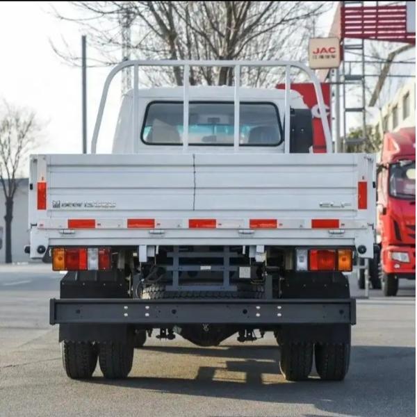 Keeyak ISUZU 4X2 Mini Cargo Transportation Light Duty Truck 3 Ton 4 Ton 5 Ton 132 Hp