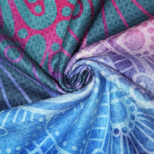 Не напечатанное выскальзыванием полотенце циновки йоги Microfiber с точками силикона