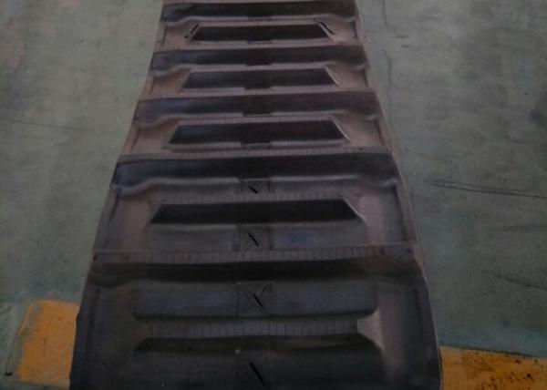 90mm Pitch Harvester Agricultural Rubber Tracks For Kubota DC70