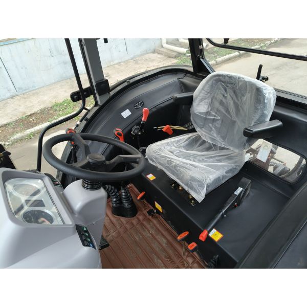 Large tractors, farm tractors / Dongfeng Red engine tractors, high-performance low-price tractorsFarm machinery export、Wheeled tractor for sale