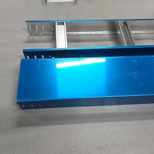 Indoor Outdoor Aluminum Ventilated Cable Tray 50mm-150mm Height Hassle Free Management