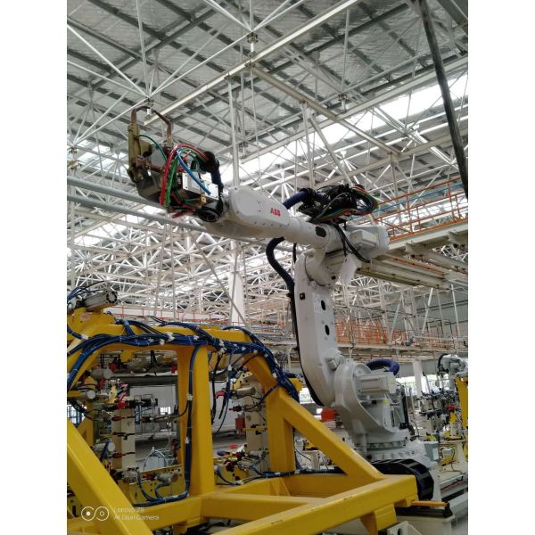1.6-2.2KV Industrial Automatic Robotic Spot Welder Automobile Special Welding Gun