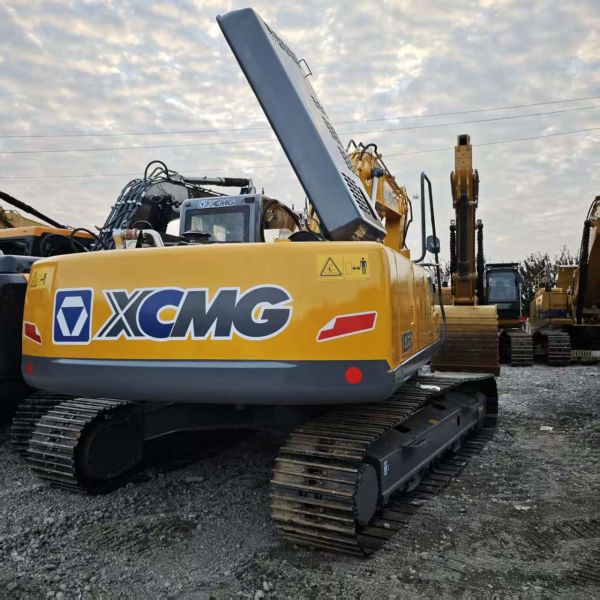 New XCMG Excavator 27 Ton XE265C Middle Second Hand Excavator Mini Digger China Original Imported Good Condition