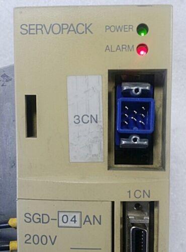 SGD-04AN Yaskawa AC 0-230v Voltage Output Electric Servopack driver