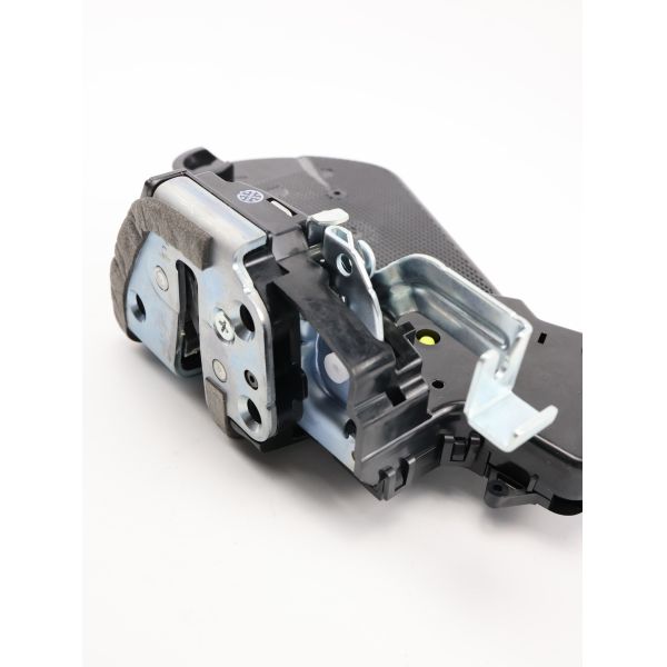 69110-60233 Tailgate Lock Mechanism Long Lifespan OE For GRJ150 TRJ150